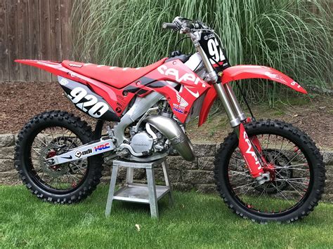 Up for sale is a 1985 CR125R. . Cr125 for sale